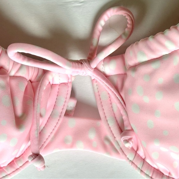Swim Bikini Top Sz Large  Pale pink W/ Polka dots  Adjustable straps & underwire - Picture 3 of 8
